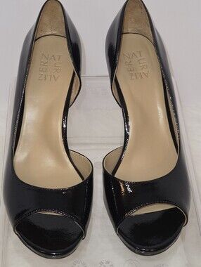NATURALIZER Hardy Black Patent  Peep-Toe Flared Heels